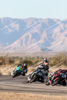 media/Dec-07-2025-CVMA (Sun) [[3e7d2de5dc]]/Race 18-Formula Twins-Formula 40 UL/